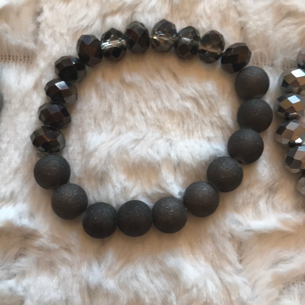 Silver and gray stack bracelets - Picture 6 of 9